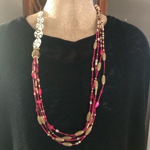 Chico’s pretty 18” pink bead cork wood necklace